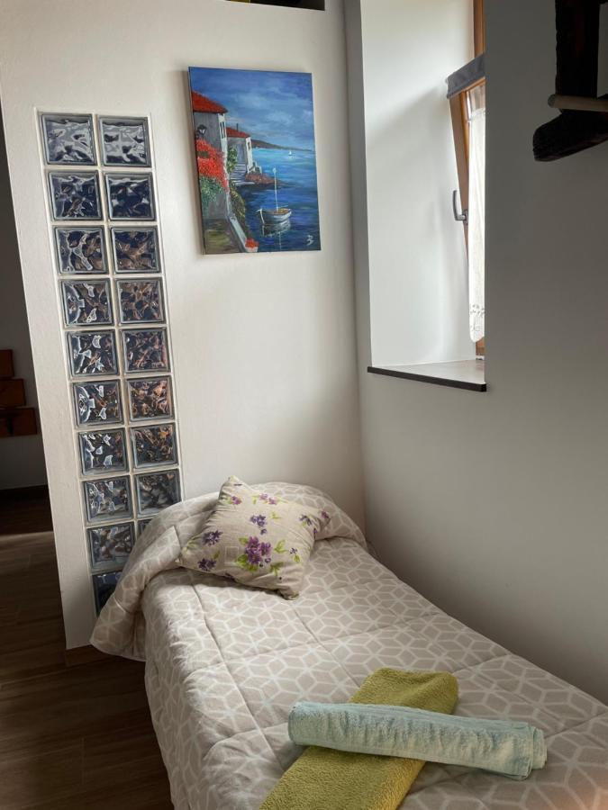 Estudio Pajar Rural Con Bonito Jardin - Los Gayoles Rural Castropol Eksteriør billede