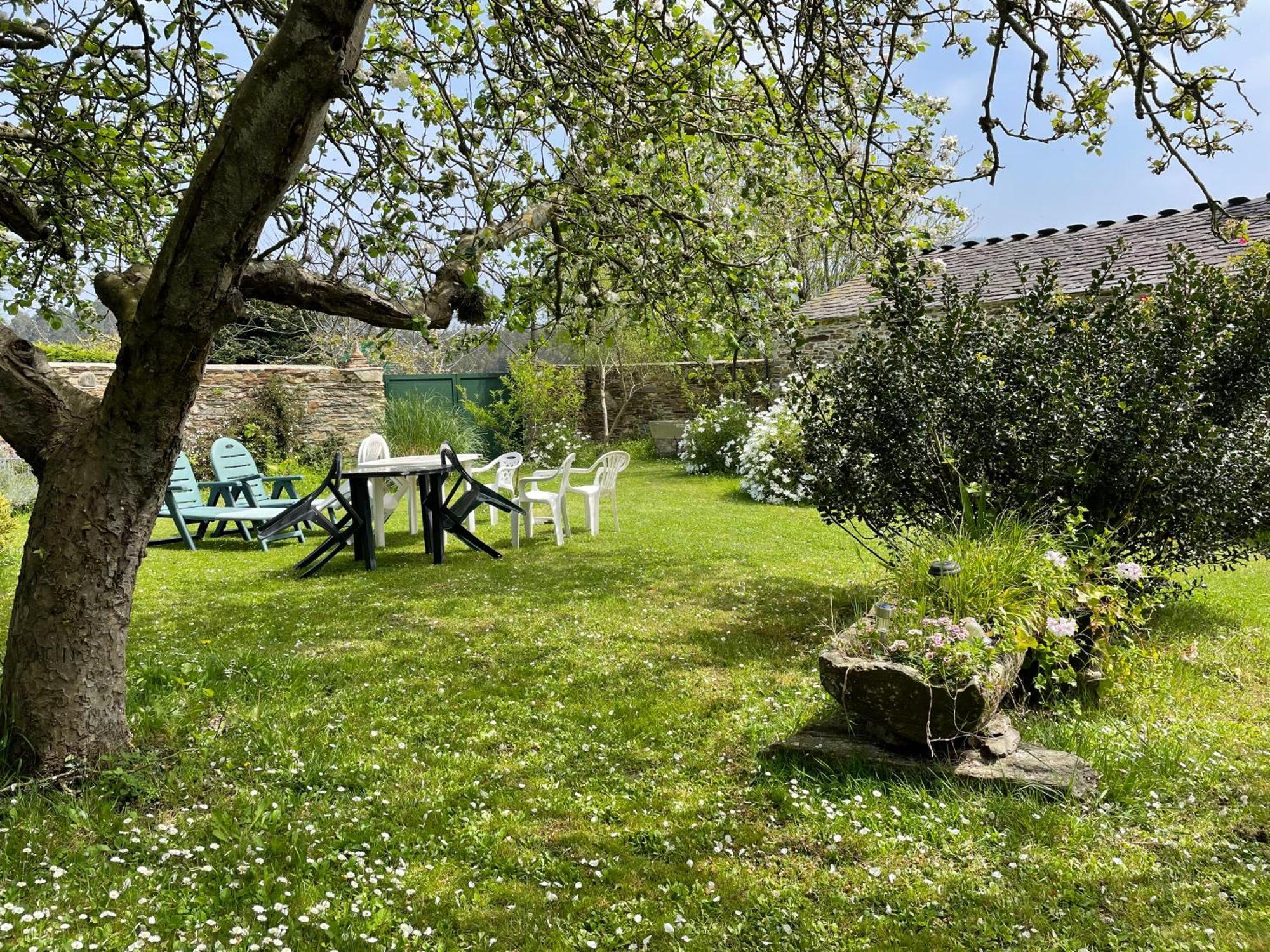 Estudio Pajar Rural Con Bonito Jardin - Los Gayoles Rural Castropol Eksteriør billede